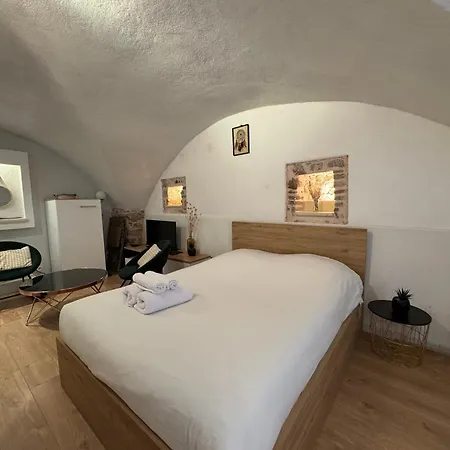Vieil Rue Du Bateau Apartment Antibes